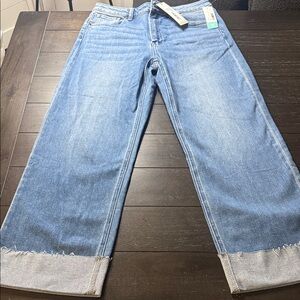 Scissor Cut Cuffed Wide Leg Jean